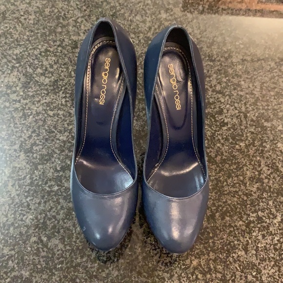 Gorgeous Sergio Rossi pumps - Picture 3 of 11